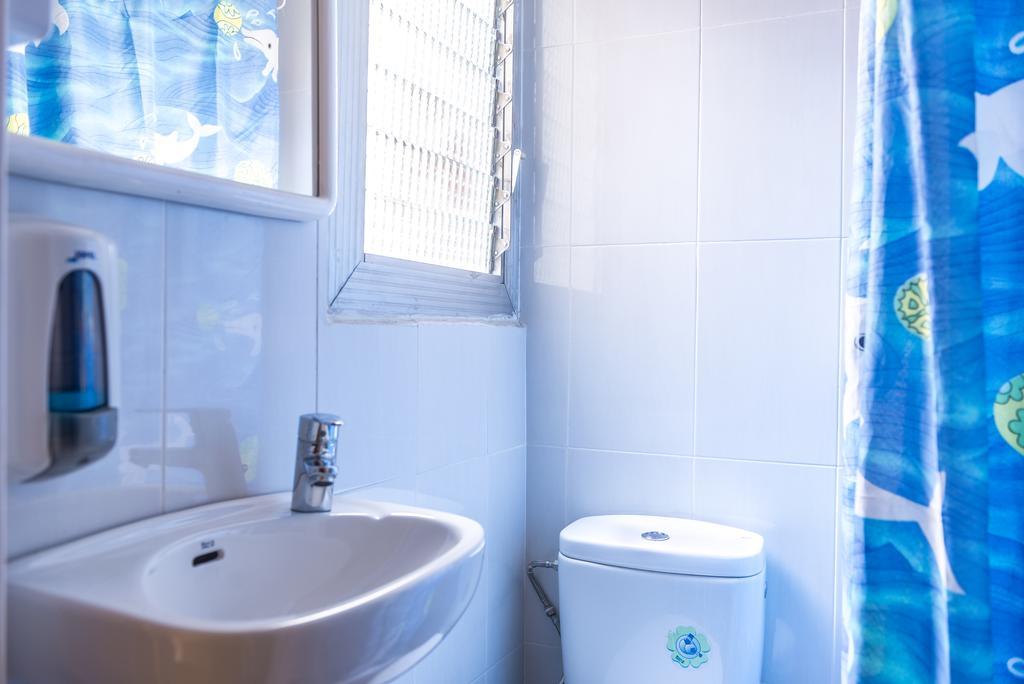 Hostel Turistic Castell Βαρκελώνη Εξωτερικό φωτογραφία