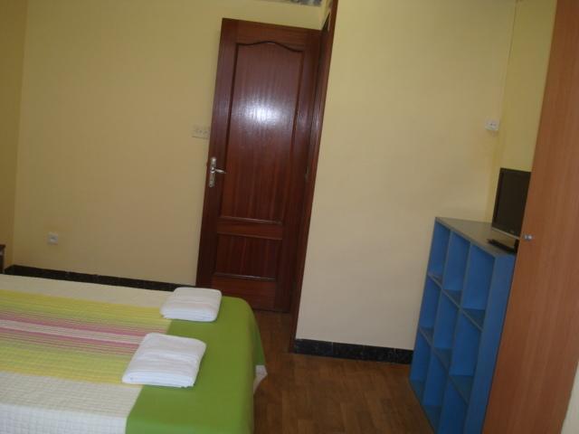 Hostel Turistic Castell Βαρκελώνη Εξωτερικό φωτογραφία